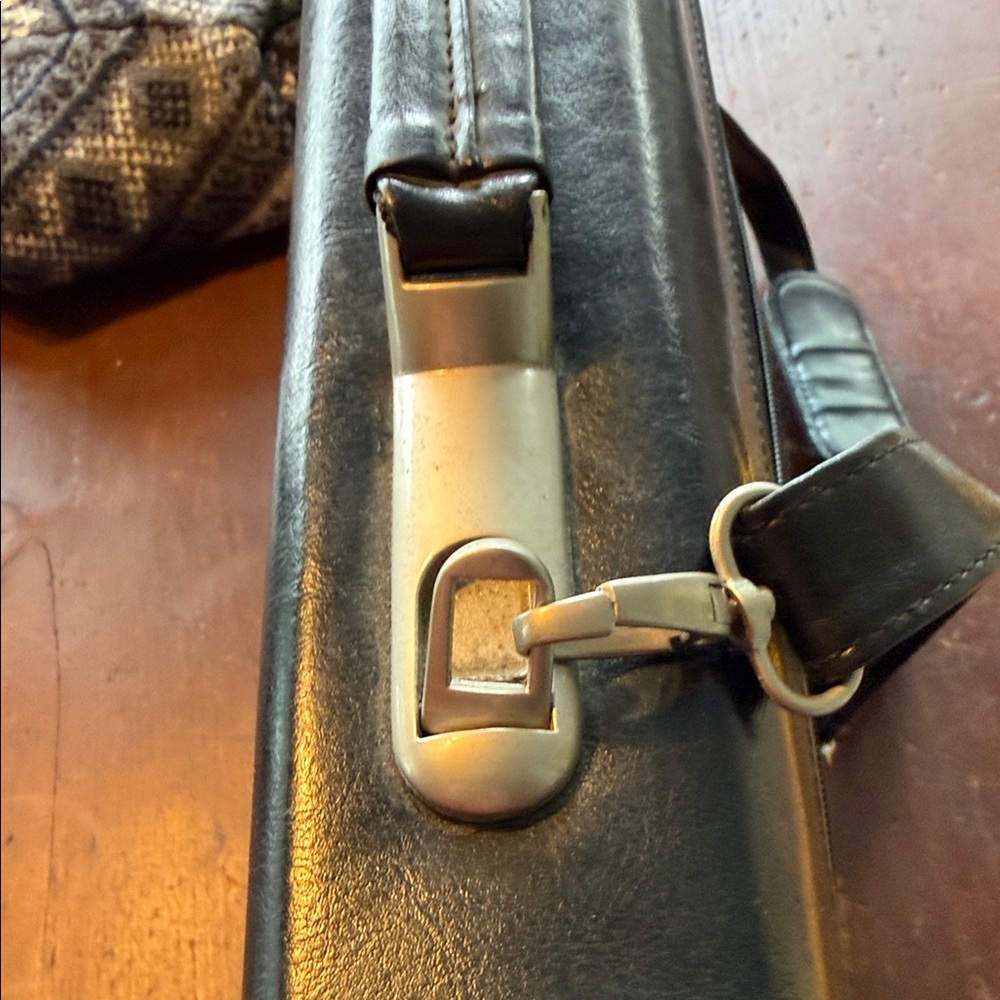 Black Leather Men's Bag - Picture 4 of 6